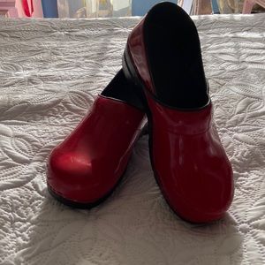 Red Sanita clogs